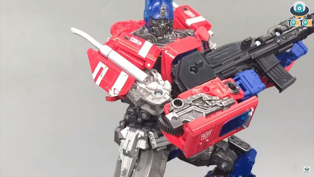 Transformers Masterpiece MPM 12 Optimus Prime  (8 of 43)